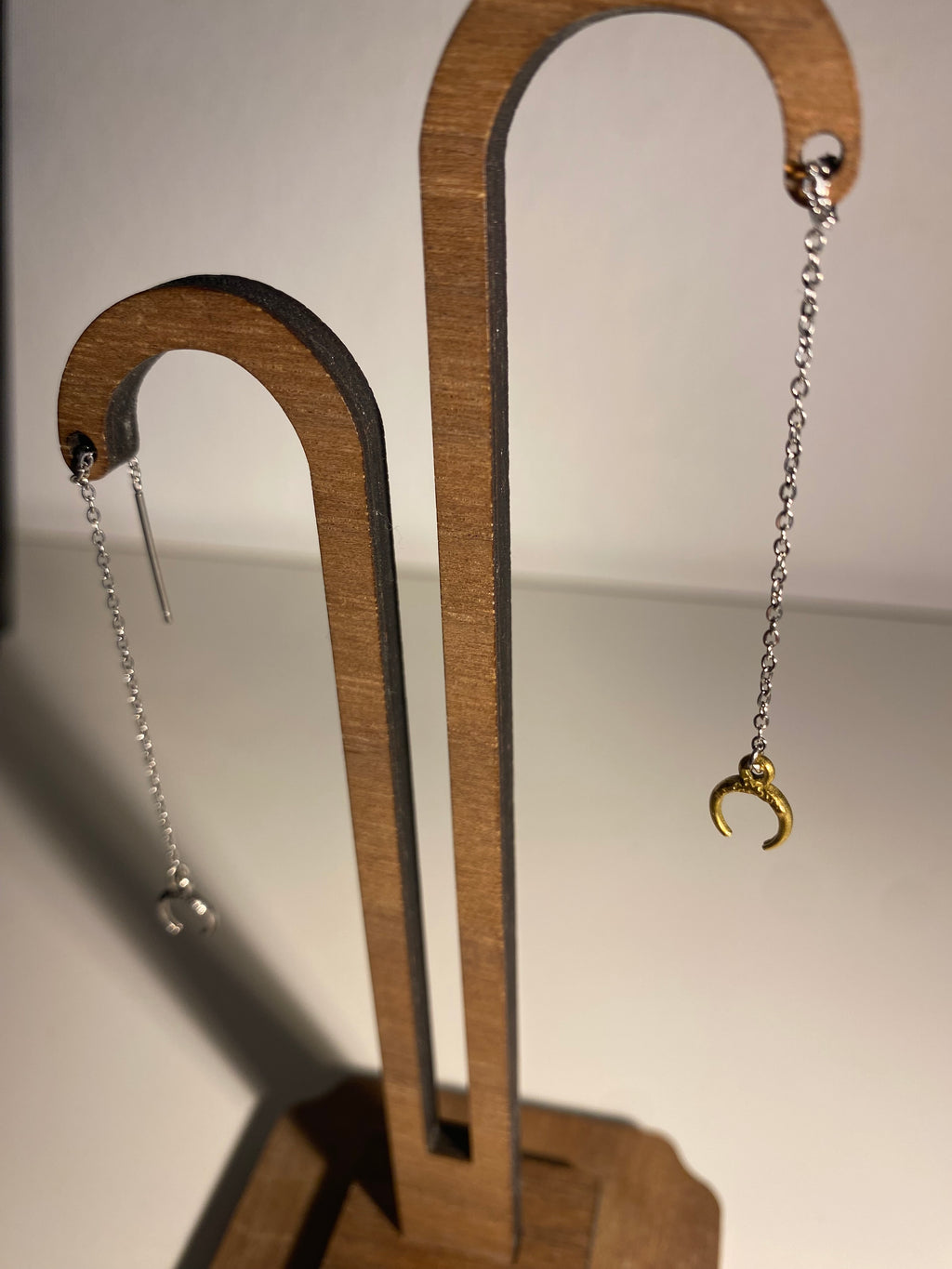 Chain moon