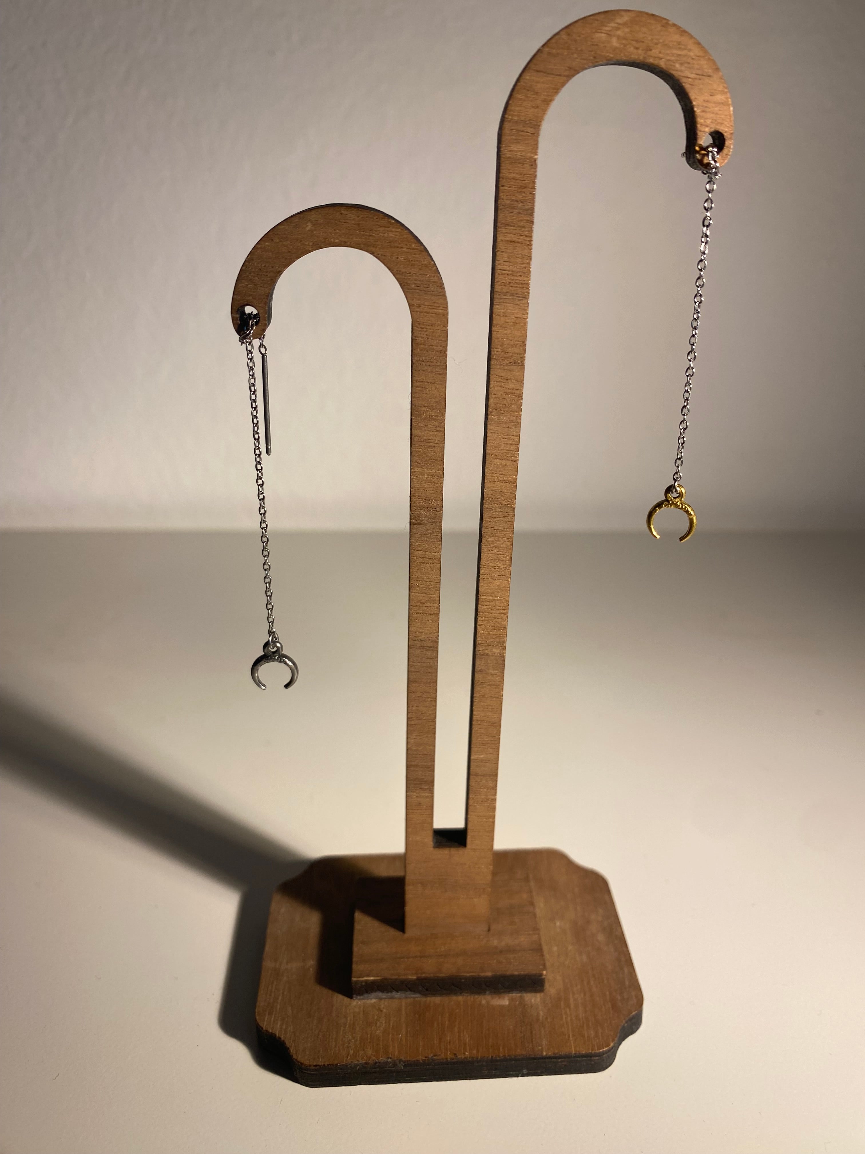 Chain moon