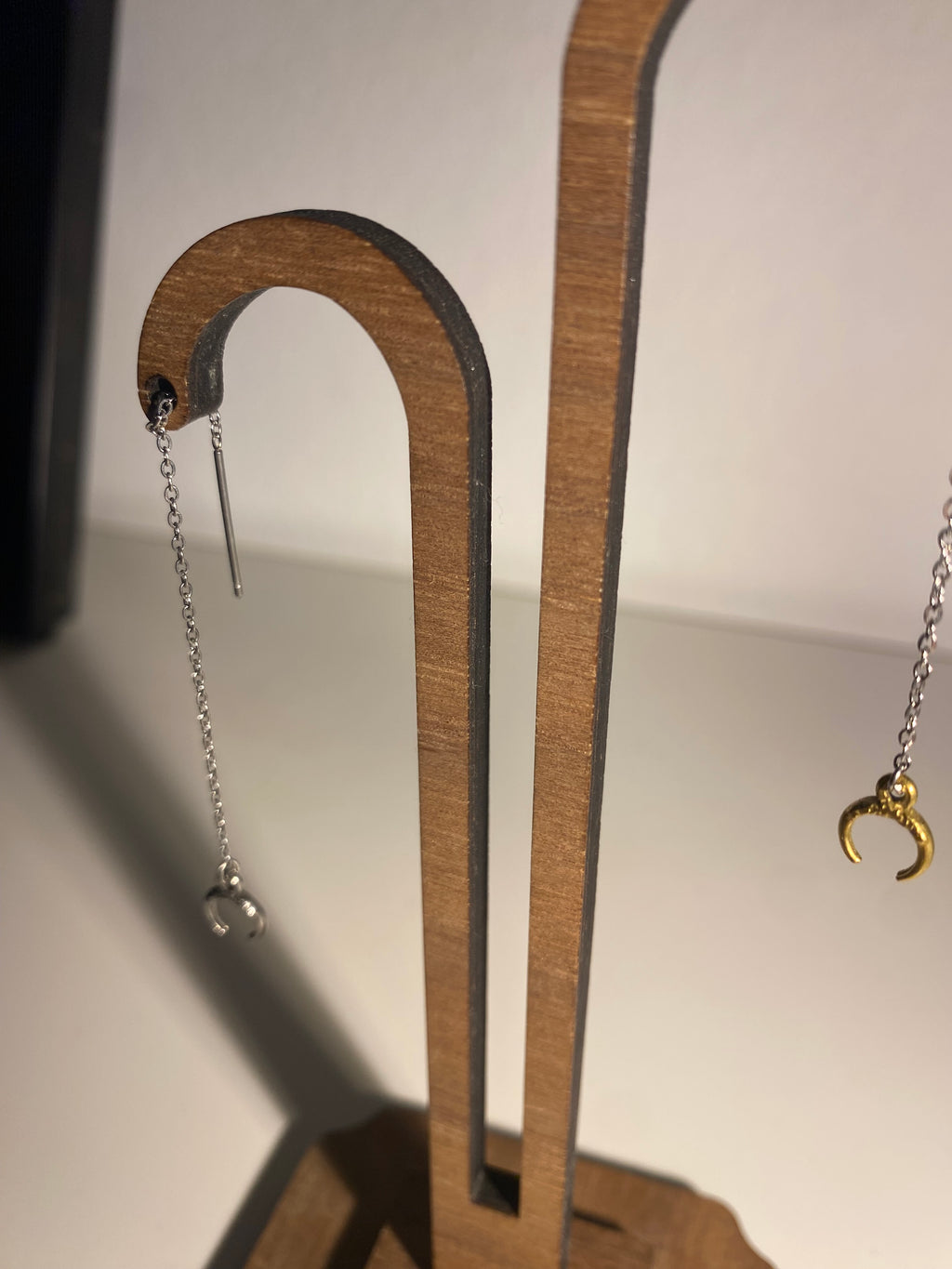 Chain moon